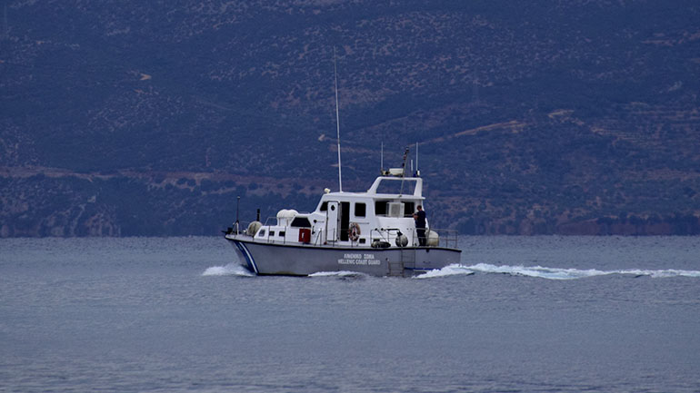 Μυτιλήνη: Σε εξέλιξη επιχείρηση απεγκλωβισμού 24 ατόμων που βρίσκονται σε απόκρημνη ακτή της Γέρας